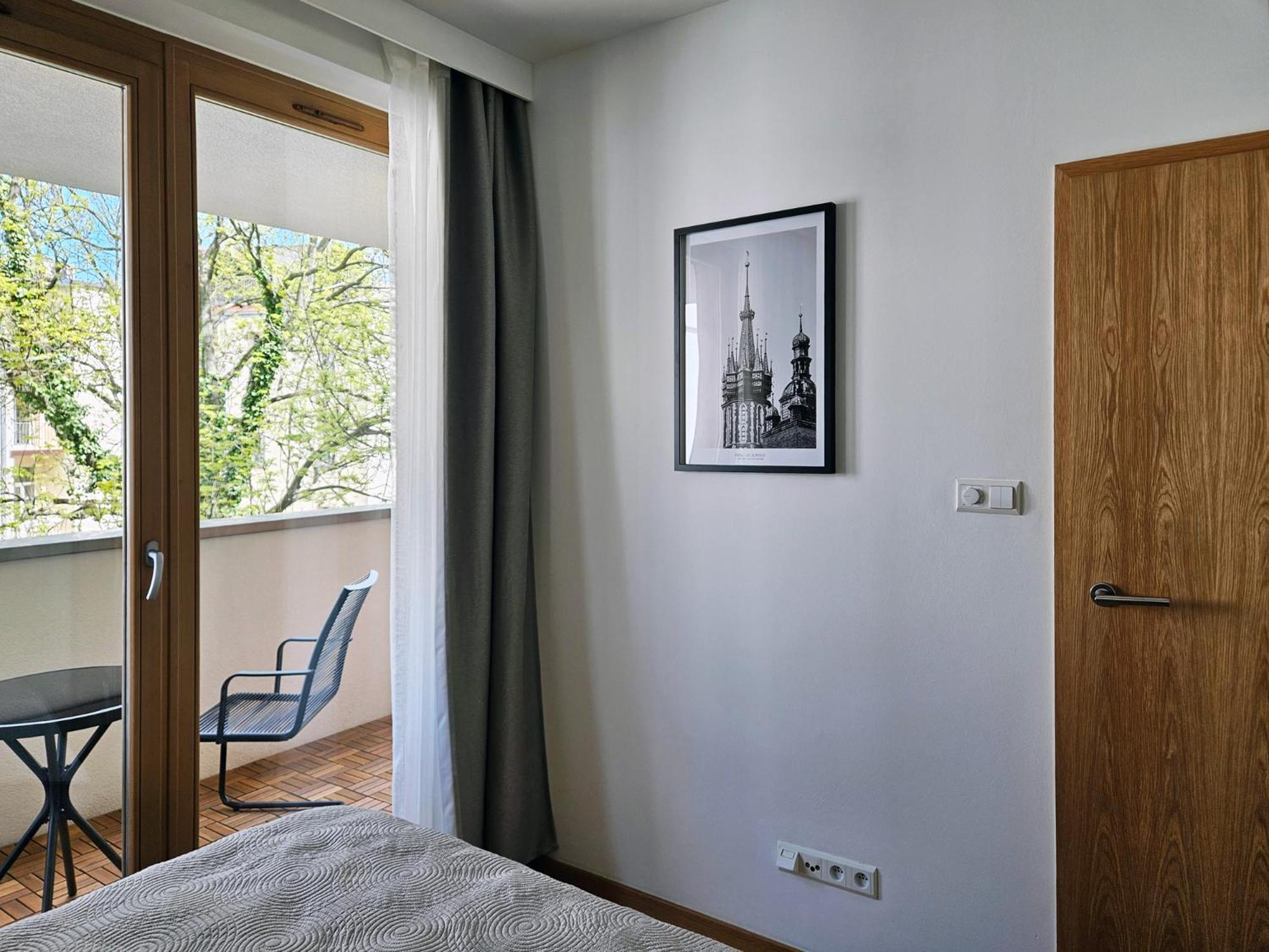 Old Town Plaza Apartment Cracovia Esterno foto