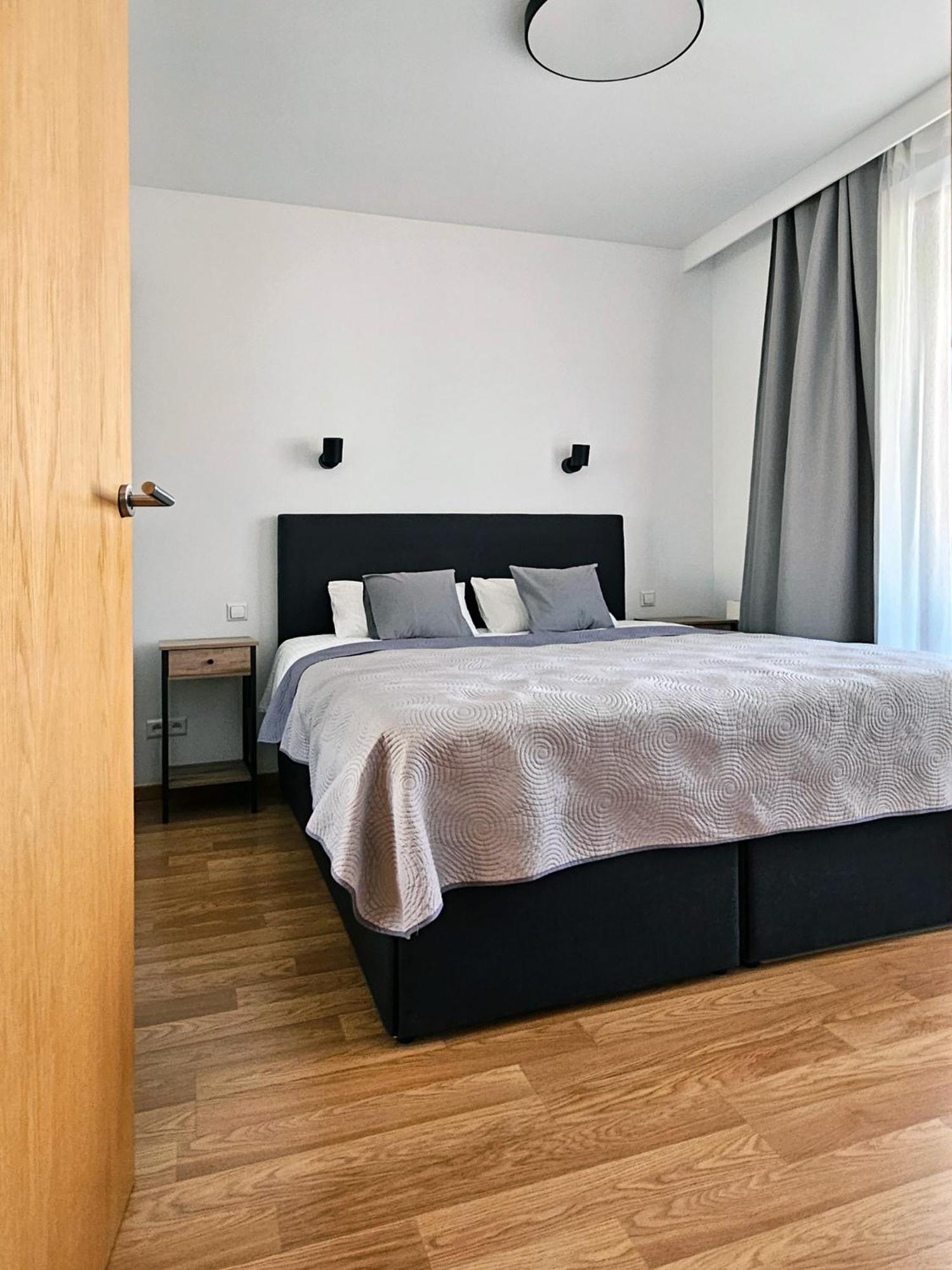 Old Town Plaza Apartment Cracovia Esterno foto